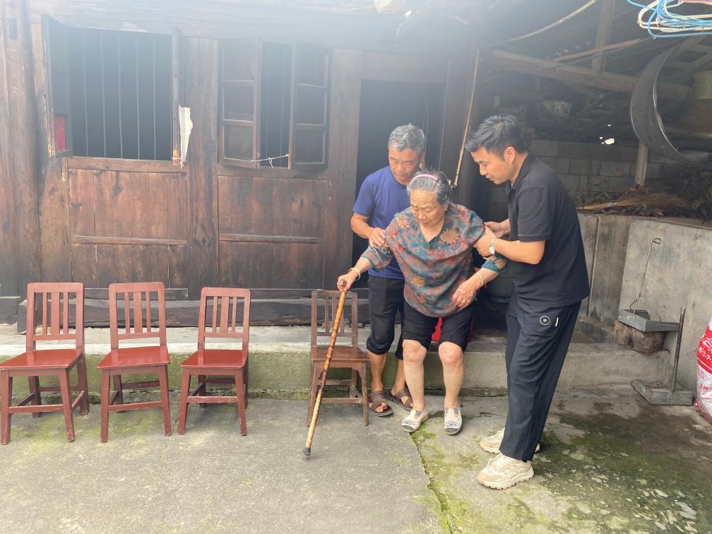 湖南辰溪縣丹山村：家訓掛上墻 清廉新風揚